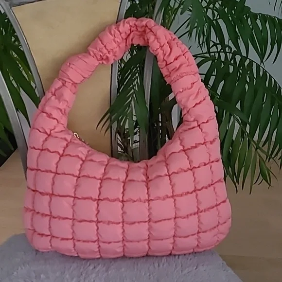 Quilted Soft Hobo Bag ❤️ - Picture 2 of 8